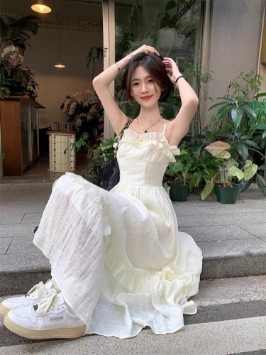 Summer 2024 new style female high-end exquisite little white dress suspender dress long skirt petite French fairy