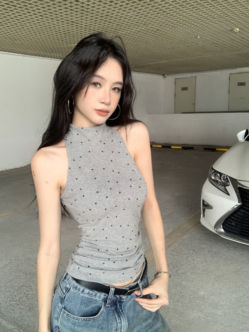 Actual shot of gray half turtleneck vest for women's summer outerwear hot girl niche slimming sleeveless polka-dot top