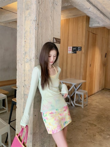 Real shot ~ Summer V-neck solid color versatile anti-snatch T-shirt for women + slimming vest + satin printed hip-covering A-line skirt