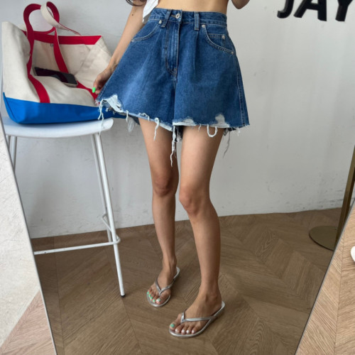 Pleated wide-leg raw edge brushed summer two-tone washed denim shorts