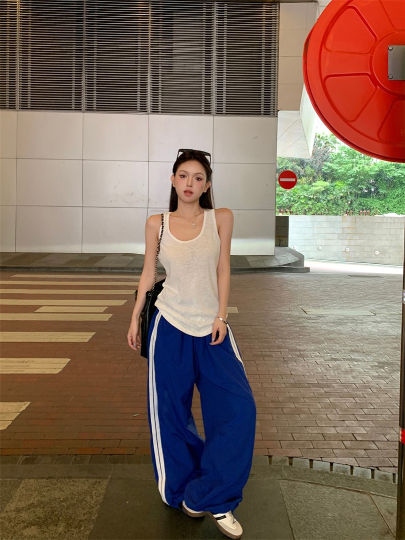 Real shot of sleeveless, versatile, casual, simple, slim outer vest + elastic waist sports casual pants for women, loose