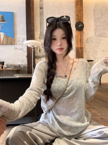 Gray V-neck thin long-sleeved T-shirt women's 2024 summer new design niche sun protection cover-up loose top