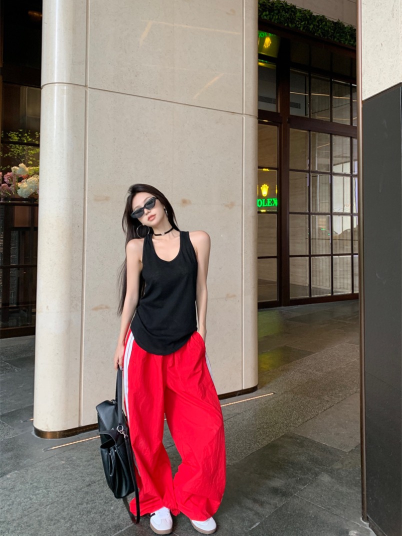 Real shot of sleeveless, versatile, casual, simple, slim outer vest + elastic waist sports casual pants for women, loose
