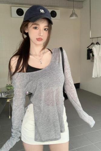 Real shot of pure desire off-shoulder long-sleeved loose T-shirt casual sun protection blouse with irregular slits thin section