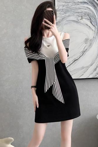 Original workmanship and design niche off-the-shoulder dress for women French socialite fake two-piece fashionable age-reducing black dress