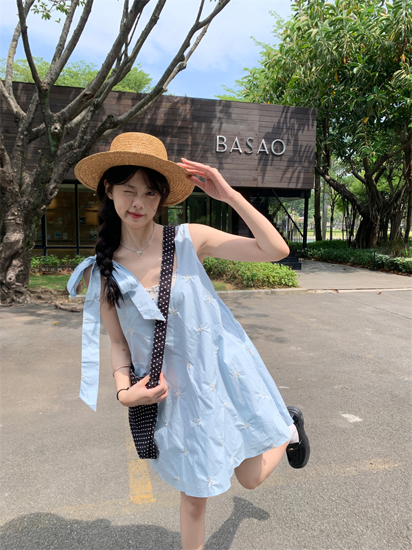 Real shot of sweet age-reducing baby blue bow embroidered loose vest doll skirt for women