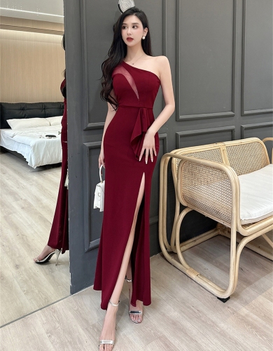 Actual shot of the new one-shoulder elegant slit fishtail slim-fitting long dress for ladies