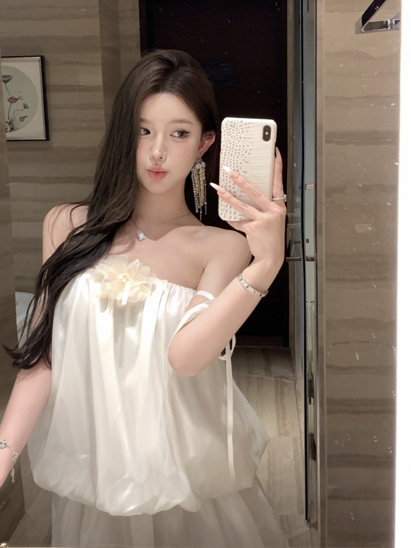 Real shot of fairy sweet flower one-line collar tube top fluffy ruffle skirt style hot girl skirt