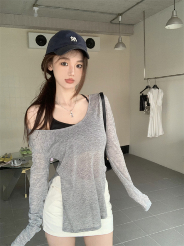 Real shot of pure desire off-shoulder long-sleeved loose T-shirt casual sun protection blouse with irregular slits thin section