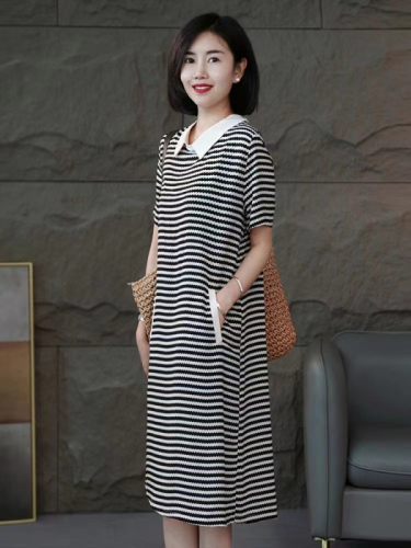 Loose and casual Korean style slimming striped dress mid-length women's 2024 summer new fashionable skirt