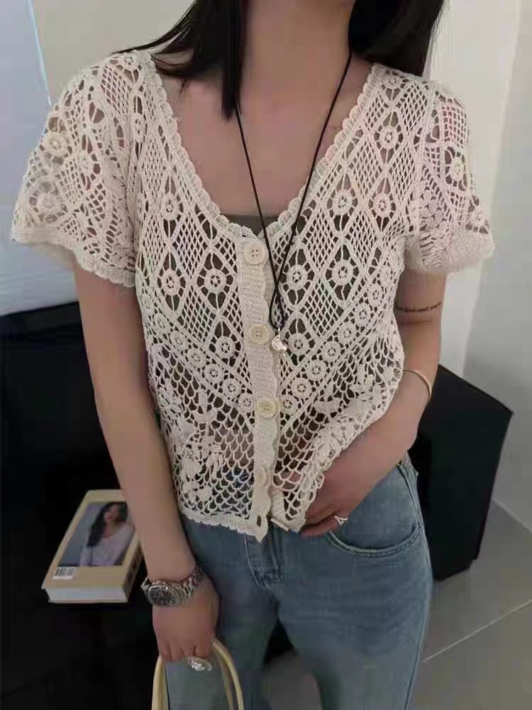 2024 Summer New Style European Lady Style Suspender Beautiful Back Hook Flower Hollow Short Sleeve Women's Lace Shirt Top