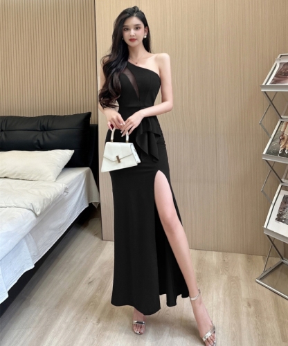 Actual shot of the new one-shoulder elegant slit fishtail slim-fitting long dress for ladies