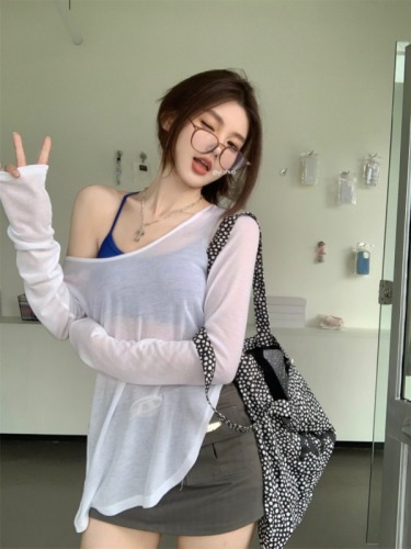 Real shot of pure desire off-shoulder long-sleeved loose T-shirt casual sun protection blouse with irregular slits thin section