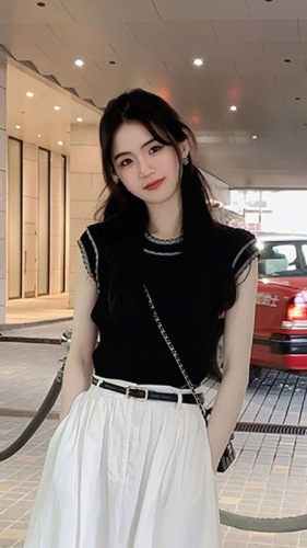 Fashionable temperament suit, new summer style, versatile, slim-fitting, small fragrant style knitted top, white skirt