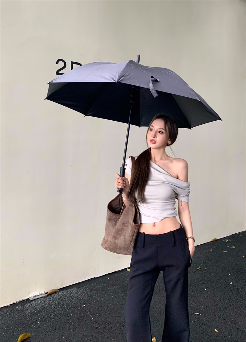 Actual shot of fashionable and western design slimming slanted shoulder T-shirt top + versatile suit trousers
