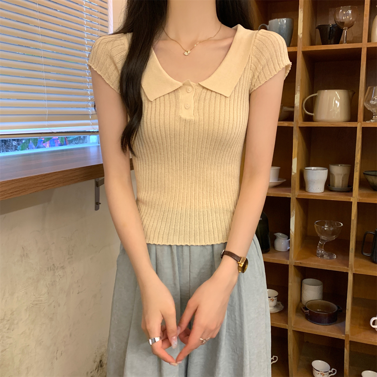 實拍 夏季韓版修身娃娃領紐扣減齡設計感薄款針織短袖上衣