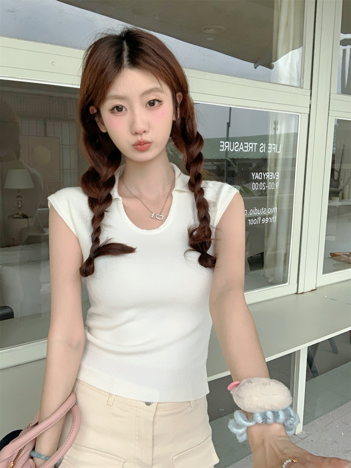 Real shooting summer Korean version of the temperament polo neck backless lace design sense Andy wool sleeveless knit top 