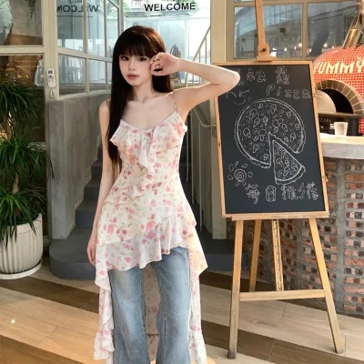 畫解WAHJU 溫柔尤物 氣質顯瘦設計感碎花吊帶上衣女荷葉邊不規則