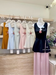 GS blogger wears new summer style retro French style three-dimensional flower shirt vest for women, fashionable and chic top