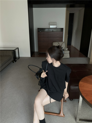 Real shot of casual sports fashion suit for women, loose three-dimensional letter short-sleeved T-shirt, high-waist pants and skirt two-piece set