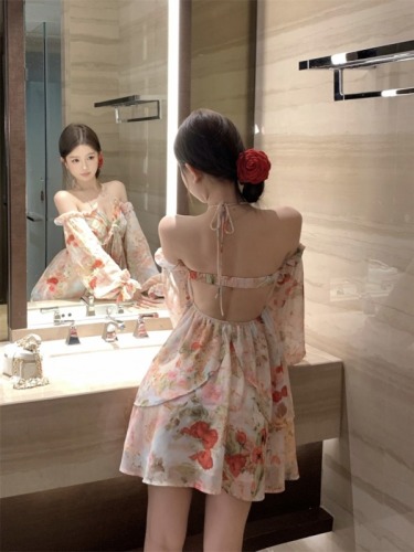 Real shot of sunset dress French romantic halterneck printed dress v-neck backless holiday dress