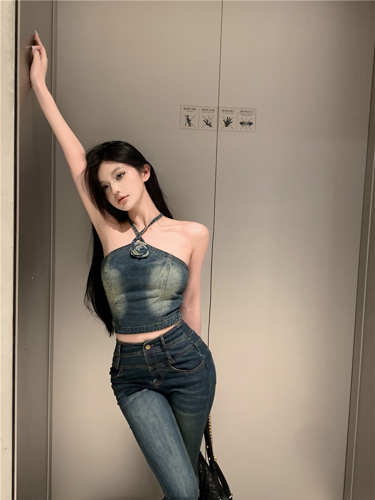 Real shot!  Hot Girl Retro Rose Halter Vest Raw Edge Loose Bootcut Jeans Suit