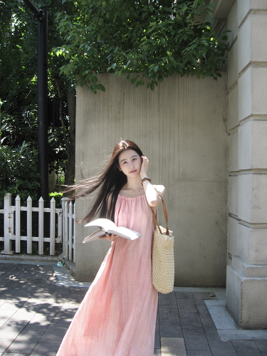 Actual shot Korean style high-end solid color dress loose slimming pleated suspender long skirt