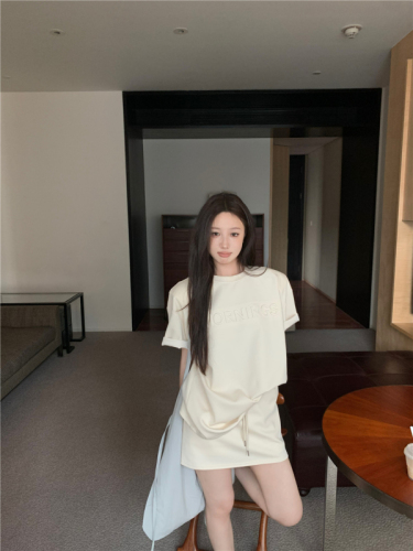 Real shot of casual sports fashion suit for women, loose three-dimensional letter short-sleeved T-shirt, high-waist pants and skirt two-piece set