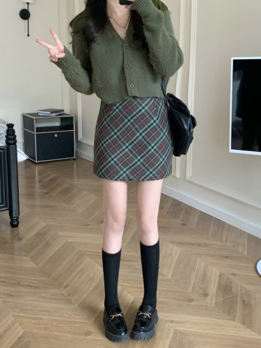 Plus size women's new autumn style Japanese retro plaid college style woolen high waist hip skirt