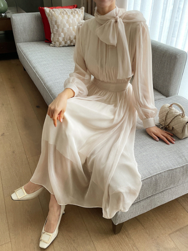 Gentle and elegant Korean Chic solid color dress, strappy long-sleeved lady dress, Korean style dress