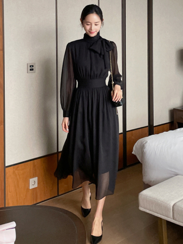 Gentle and elegant Korean Chic solid color dress, strappy long-sleeved lady dress, Korean style dress