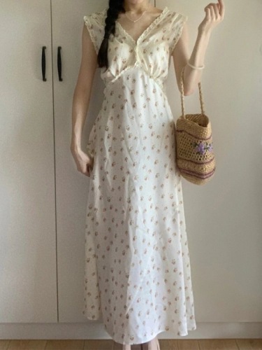 Korean retro floral dress women's summer new temperament v-neck lace waist slimming long skirt