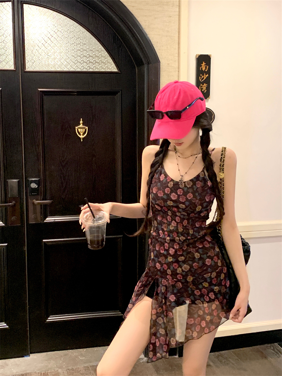 Actual shot~Summer new style American retro style hottie pure desire floral slim fit irregular suspender top for women