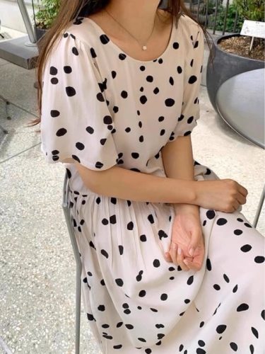 Korean chic summer retro age-reducing round neck loose casual splicing pleated contrast polka dot short-sleeved dress for women