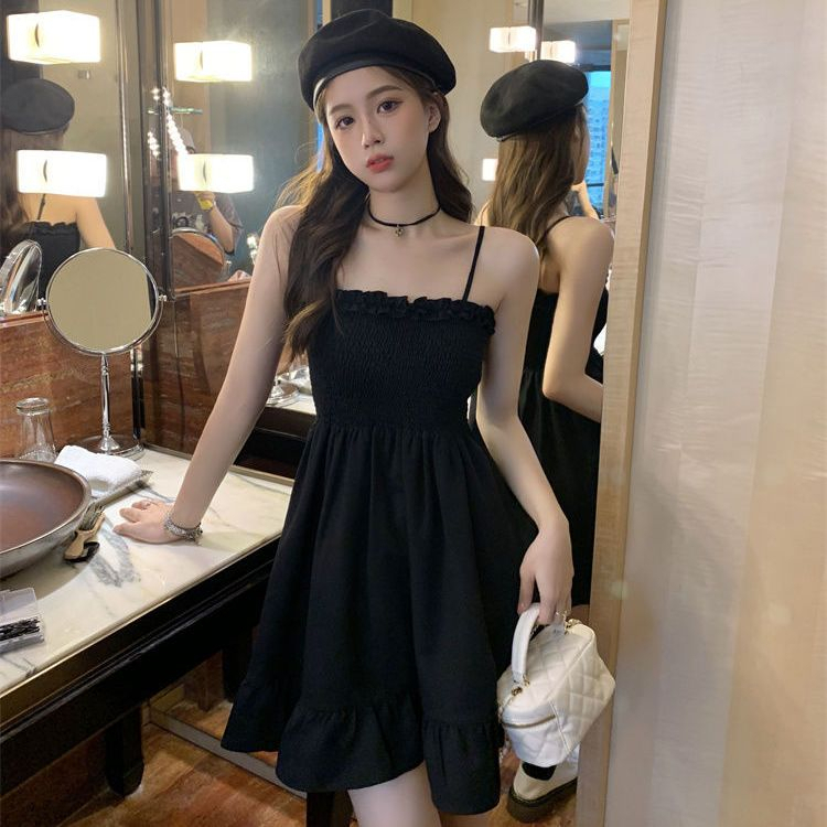 One-shoulder irregular slimming elastic waist short pleated suspender little black dress for women summer 2024 new style