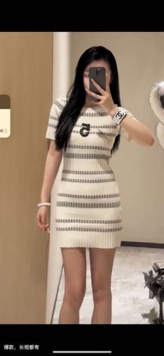 Fish Rabbit's Rabbit Round Neck Striped Knitted Dress Women's 2024 Summer Small Fragrance Style Mid-Length Skirt