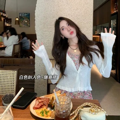 Zeng Xiaoxian short knitted cardigan jacket for women spring and summer new Korean style petite short sun protection blouse top trendy