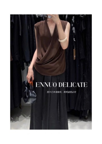 ENNUO Ennuo's new summer style minimalist element overlapping V-neck sleeveless vest for women, versatile casual slimming top