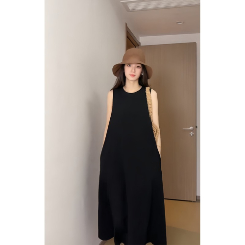 French Hepburn style high-end long skirt for women, chic and unique summer black back hollow sleeveless vest dress