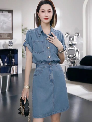 Stylish designer waist-cinching retro Tencel dress