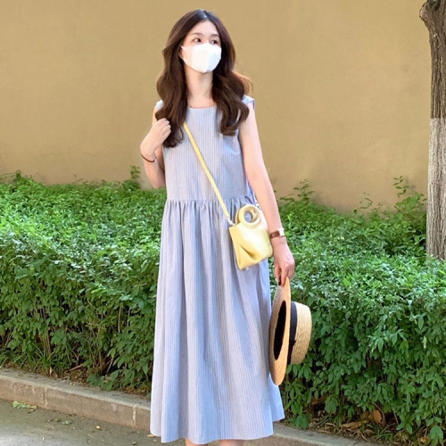 Tea break French blue striped vest dress for women 2024 new summer small person seaside vacation mid-length skirt