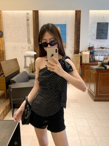 Real shot of black polka dot sleeveless vest for women summer design off-shoulder short top