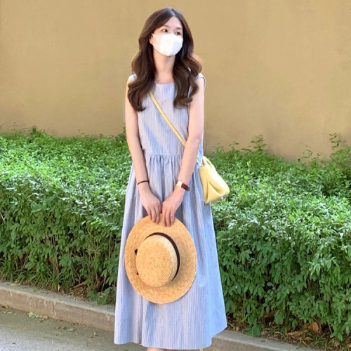 Tea break French blue striped vest dress for women 2024 new summer small person seaside vacation mid-length skirt