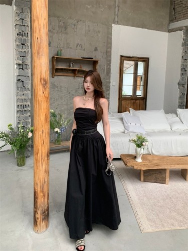 Real shot French long skirt niche design waist solid color tube top dress