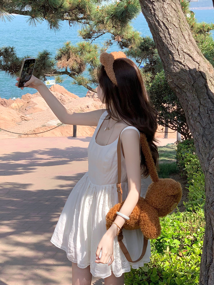 Real shot of spring and summer southern France holiday square neck wide shoulder strap lace small white skirt suspender skirt for women