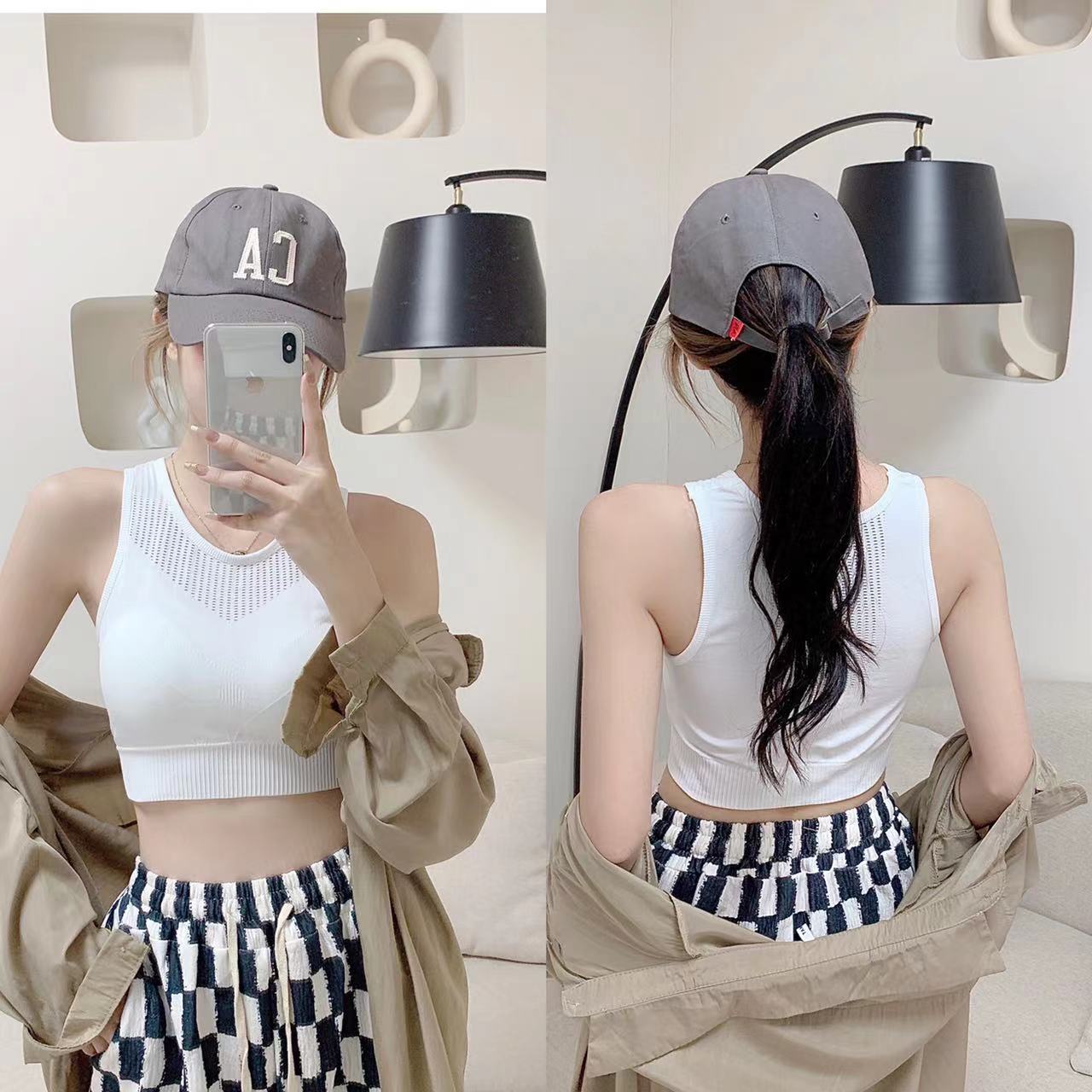 Guaranteed to be in stock - we will notify you if it is out of stock. Simple temperament, beautiful back, no steel rings, comfortable to wear outside and inside, vest for women