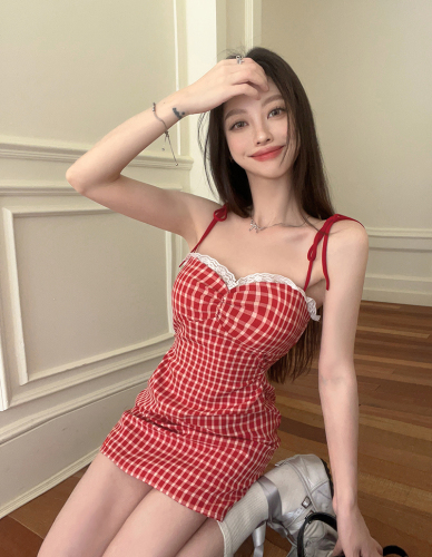 Real shot of red plaid suspender dress for women 2024 new summer sweet waist-tie skirt