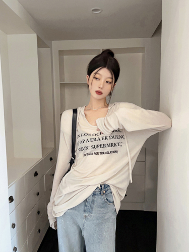 Actual shot of 2024 new summer letter printed hooded sunscreen long-sleeved T-shirt women's loose top