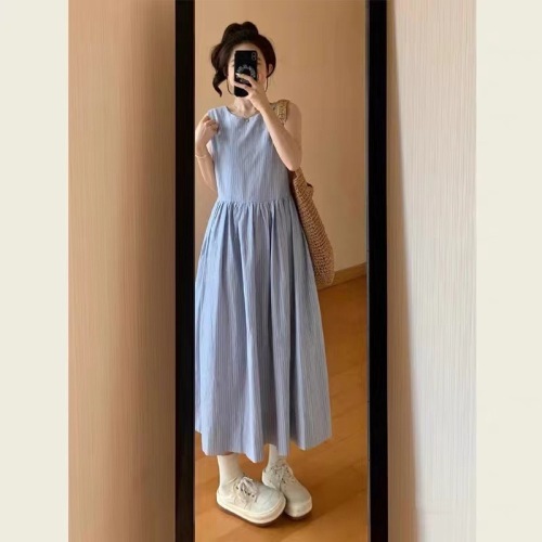 High-end, sweet, fresh blue striped sleeveless waist slimming casual vest dress for women in summer