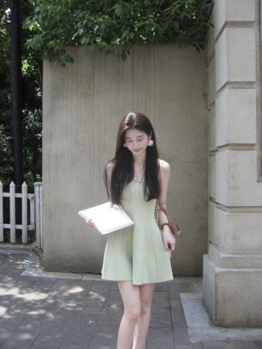 Actual shot~ Summer new style French knitted dress with elastic waist, slimming and slimming green tank top